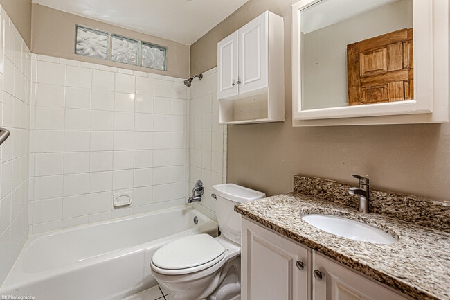 Building Photo - 3619 W 120th St