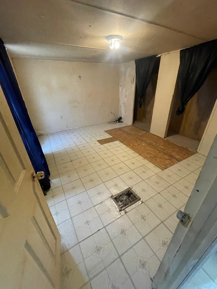 Building Photo - 8057 Moonmist Cir