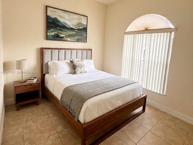 Building Photo - 2902 SW 149th Pl