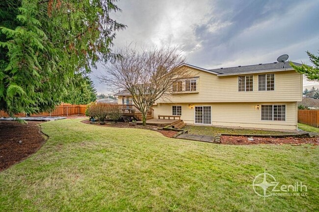 Building Photo - 4314 NE 126th St