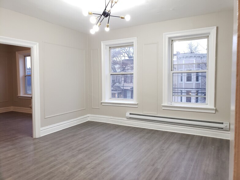 104 Belmont 2E - 102 Belmont Ave