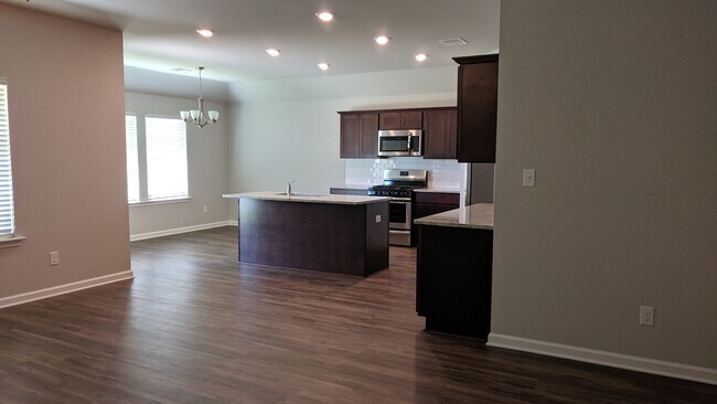 Building Photo - 13060 Fowler Dr