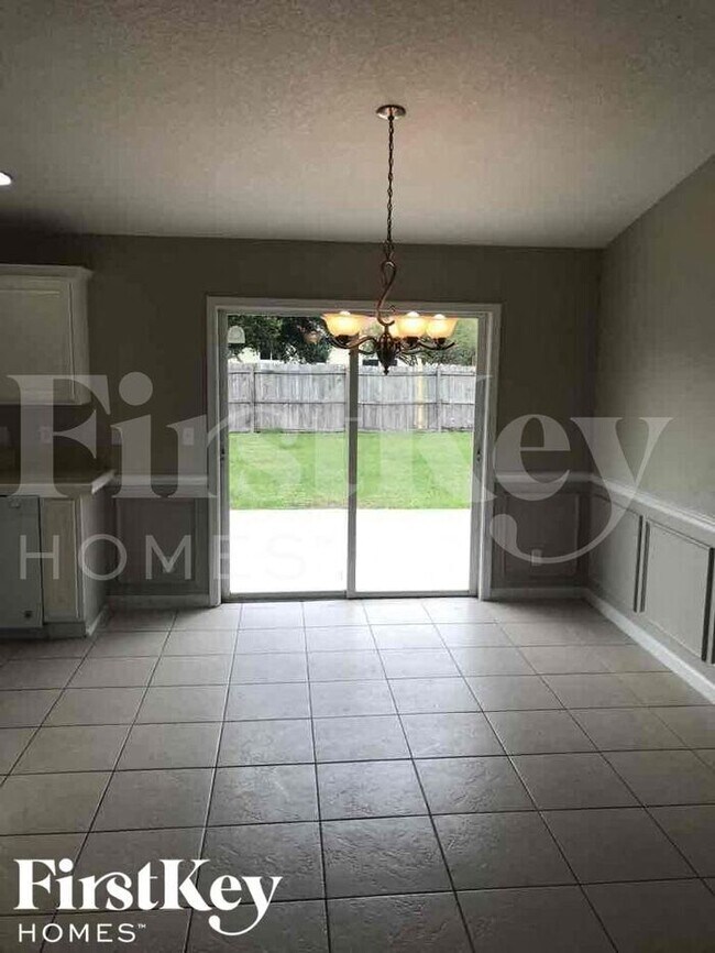 Building Photo - 1908 SW Beard St