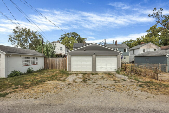 Building Photo - 1745 Sullivant Ave