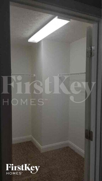 Building Photo - 7889 Waterwheel Way