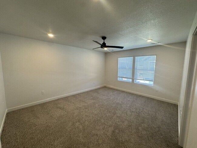 Building Photo - 2804 W 2710 N