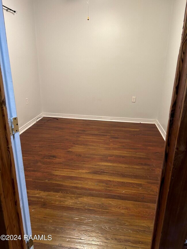 Building Photo - 5503 Jefferson Island Rd