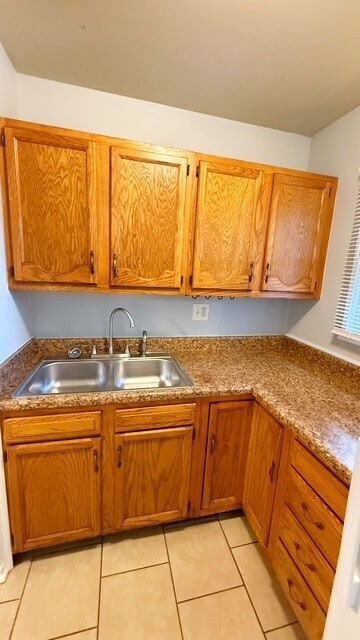 Building Photo - 2 Wales Ct