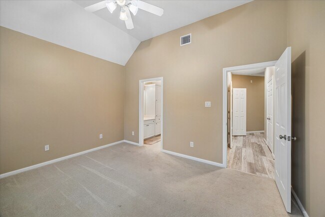 Building Photo - 5349 McCulloch Cir