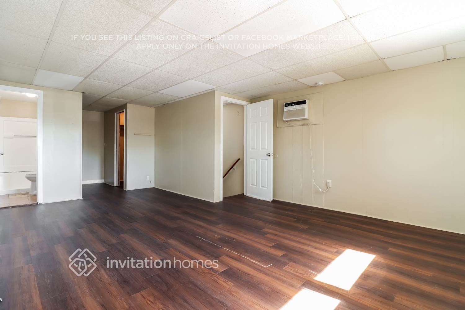 Building Photo - 8541 Jacaranda Ave