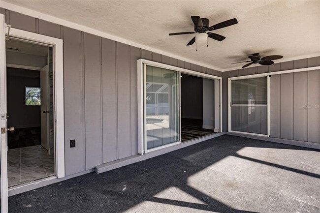 Building Photo - 11065 Waterford Ave