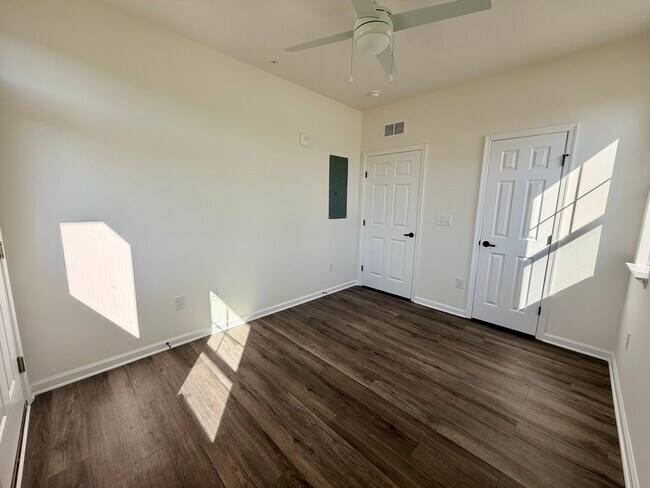 Building Photo - 1145 Savannah Rd