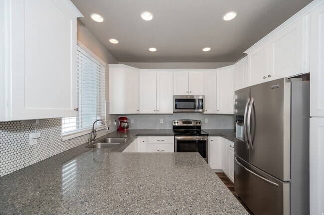 Building Photo - 794 Star Spangled Dr