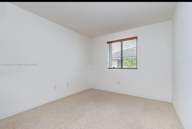 Building Photo - 2241 SE 26th Ln
