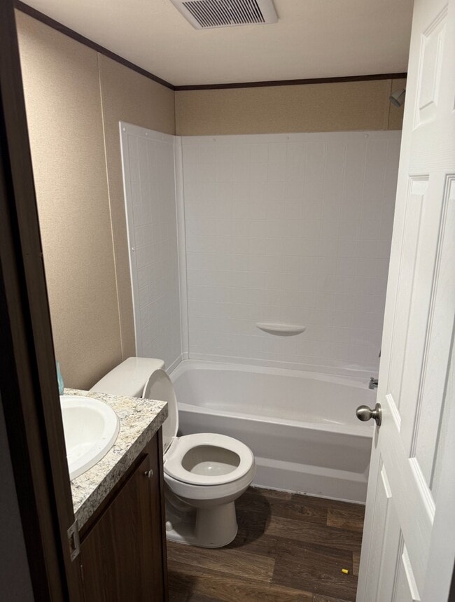 Building Photo - 202 Austin St