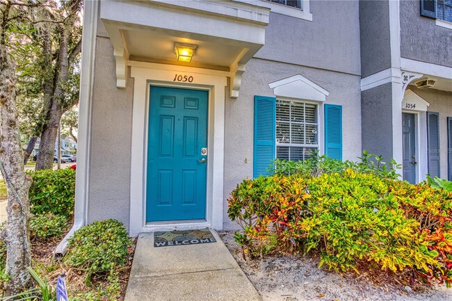 Building Photo - 1050 Vineland Pl