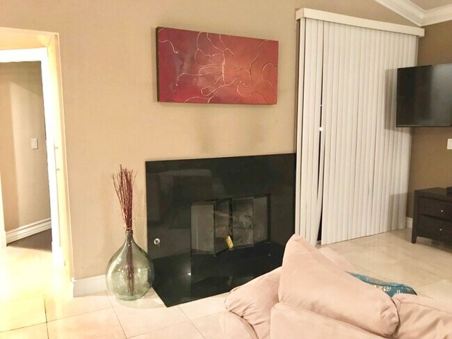 Building Photo - MOVE IN SPECIAL! $500 OFF FIRST MONTHS REN...