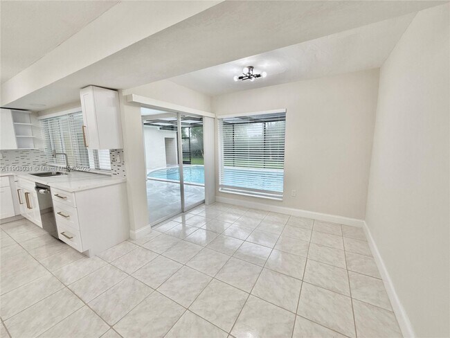 Building Photo - $4,500MONTHLY;6708 CAMELIA DR MIRAMAR, FL 33023