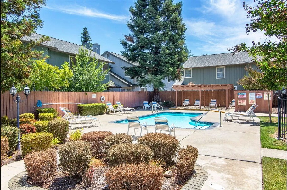 Building Photo - 35 Patricia Way