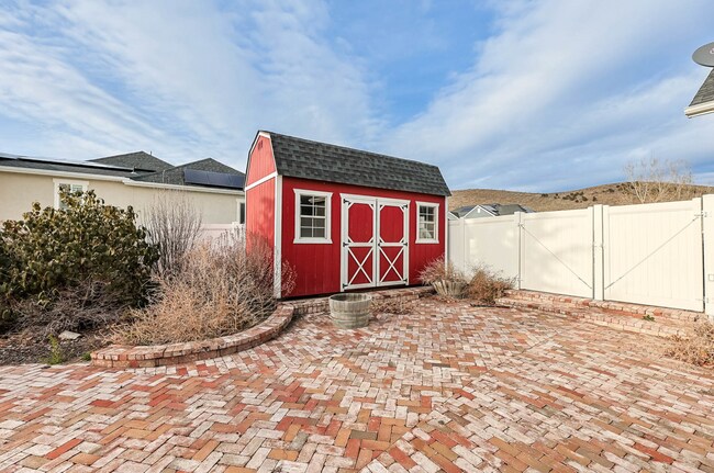 Building Photo - Beautiful 6-Bedroom Home in Eagle Mountain!