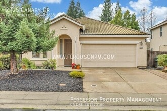 Building Photo - 2305 Canary Dr