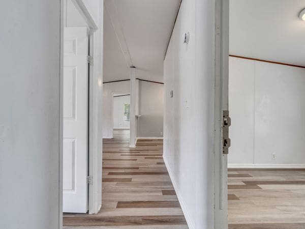 Building Photo - 25779 Almarie Dr