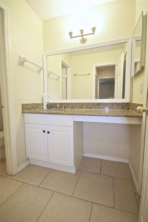 Building Photo - 2905 Antique Oaks Cir