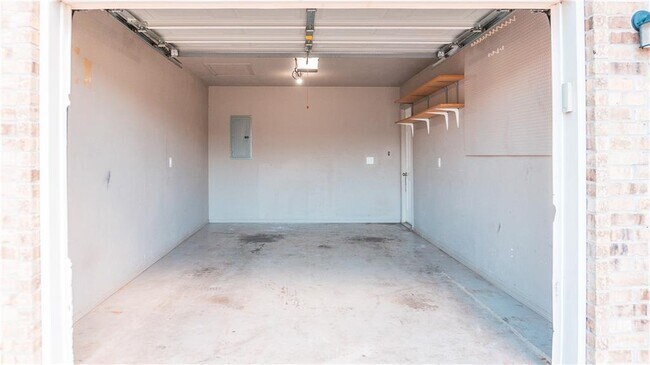 Building Photo - 2571 Mia Pl