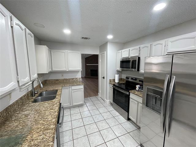 Building Photo - 504 Sage Ln