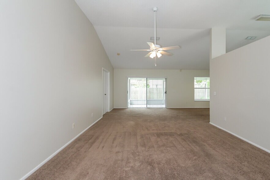Building Photo - 4814 11th Ave Cir E