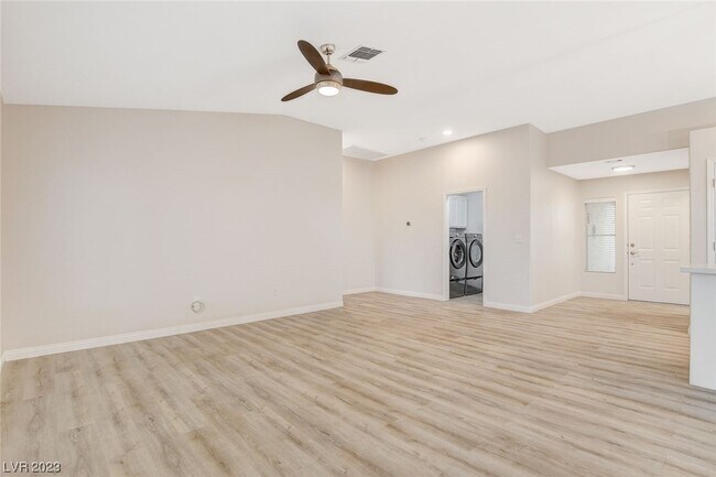 Building Photo - 1979 Joy View Ln