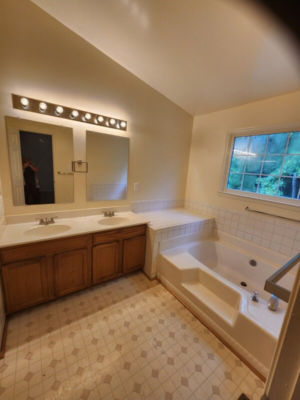 Building Photo - 603 Twin Brook Ln