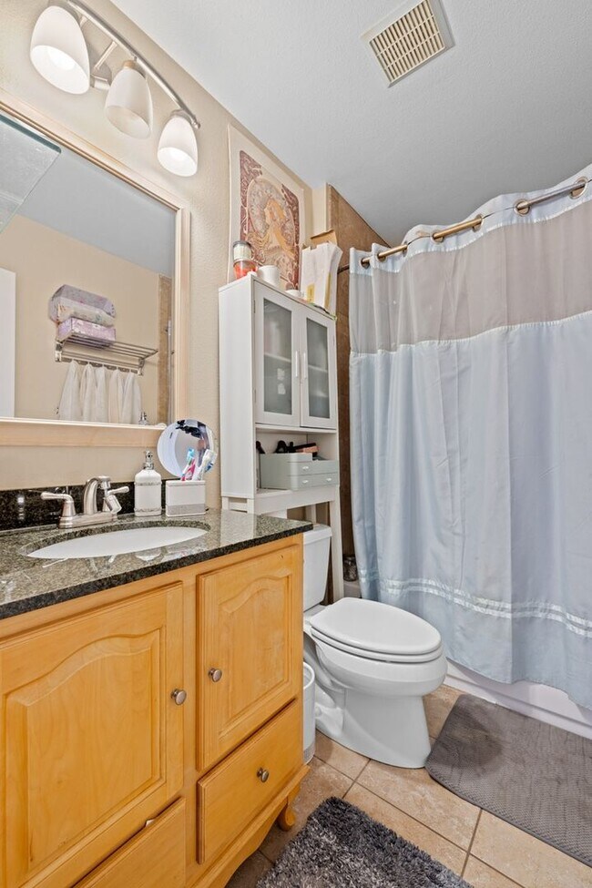 Building Photo - 2780 Perry St