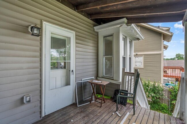 Building Photo - 5 Mills Ave