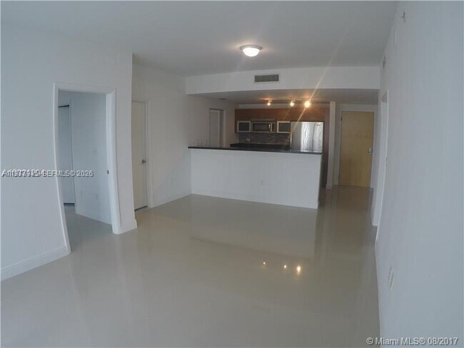 Building Photo - 253 NE 2nd St