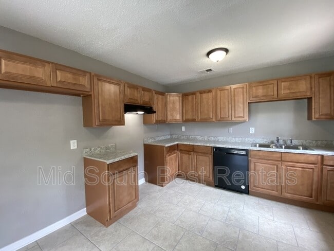 Building Photo - 5475 Apple Blossom Dr