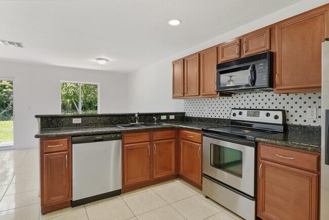 Building Photo - 2257 Marshfield Ct