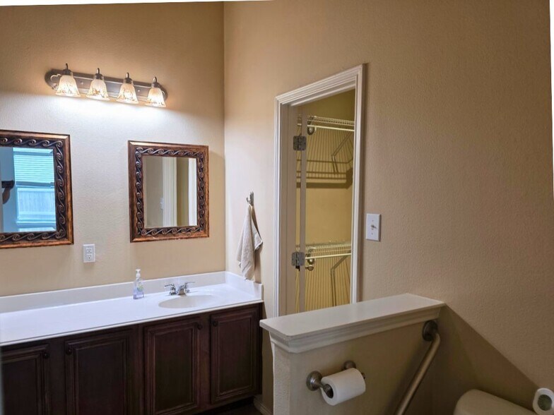 Building Photo - 6320 Spring Ranch Dr