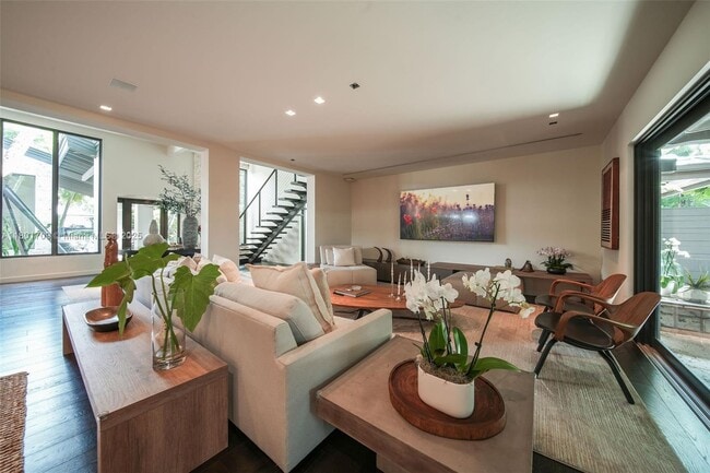 Building Photo - 4086 El Prado Blvd