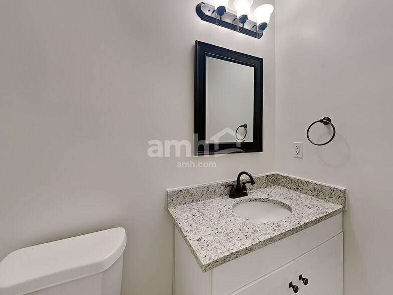 Building Photo - 1264 Woodford Ct