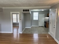 Building Photo - 1240 W 90th St