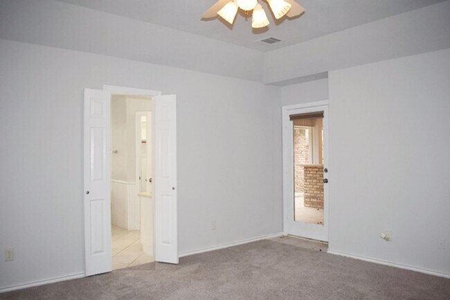 Building Photo - 850 Ginger Ct