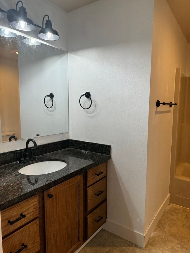 Building Photo - 3 Bed/2 Bath Home in Lacey!!! Available 12...