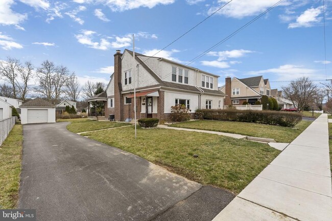 Building Photo - 349 Morris Rd