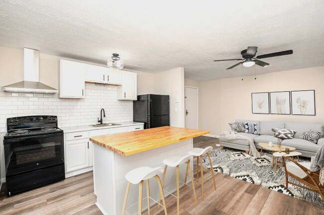 Building Photo - 3030 Cleinview Ave