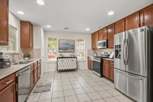 Building Photo - 255 Silky Leaf Dr