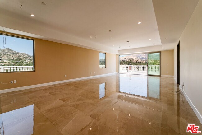Building Photo - 11631 Poema Pl