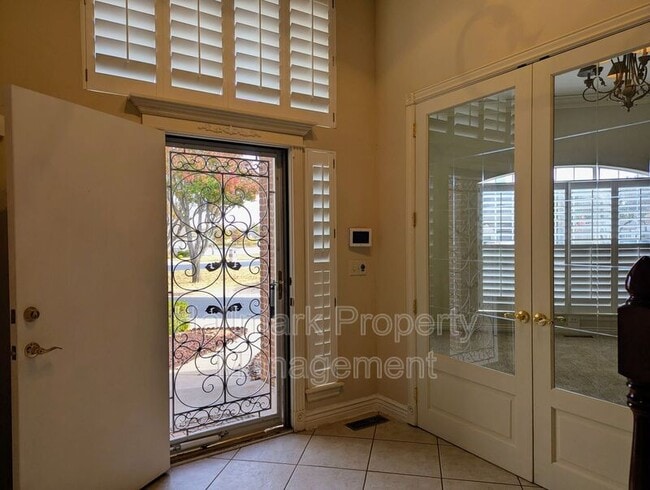 Building Photo - 214 Boulevard Du Lac