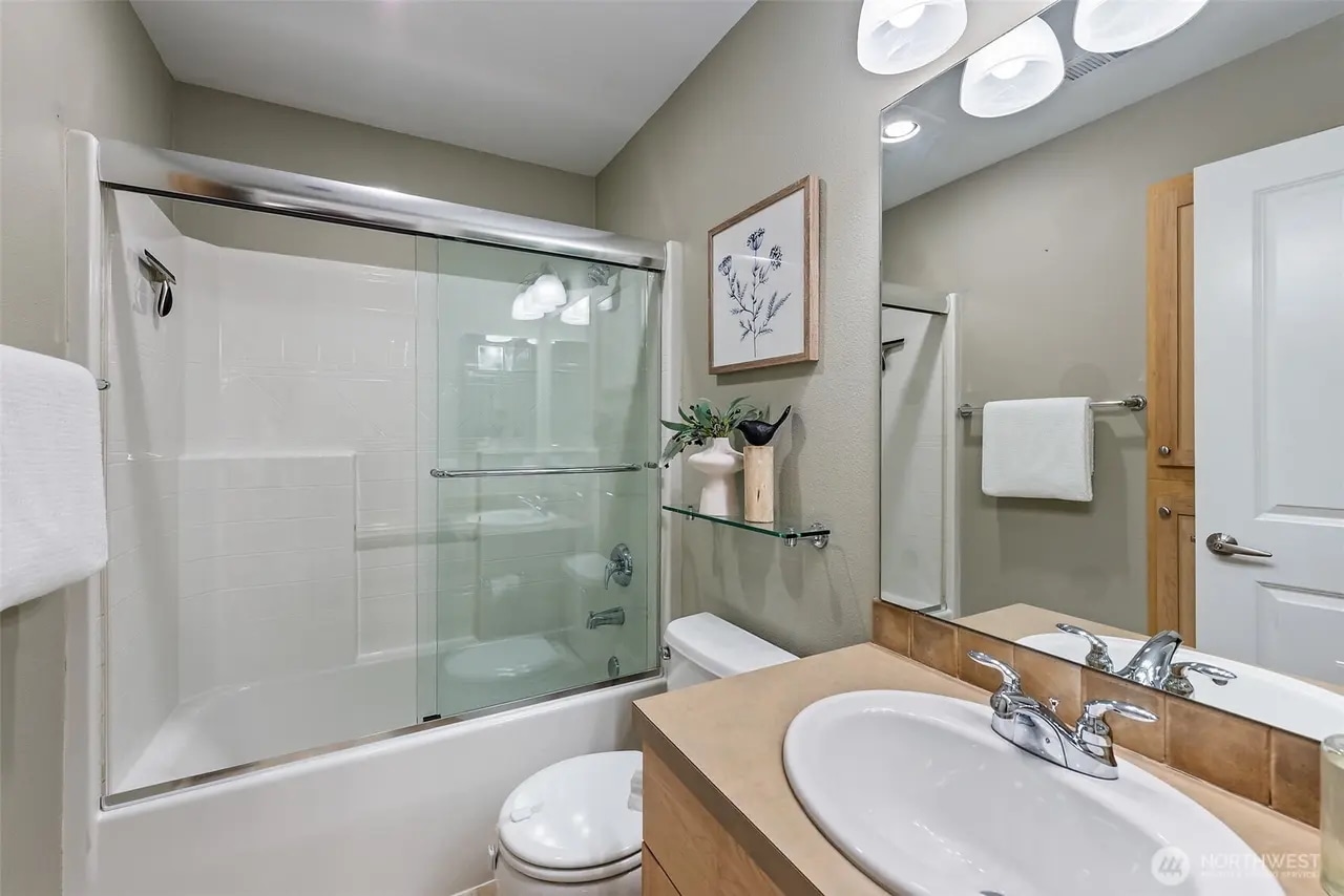 Building Photo - 12223 NE 109th Way