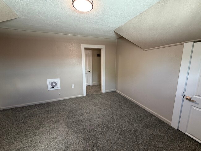 Building Photo - 2728 W Virginia St